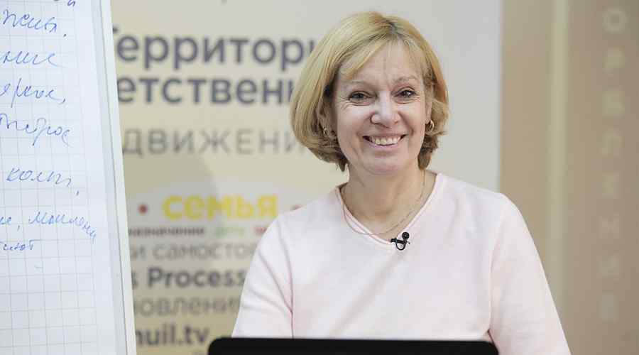 Зависимости, группы поддержки и хождение во свете: в Киеве завершился третий модуль ШКВЦ